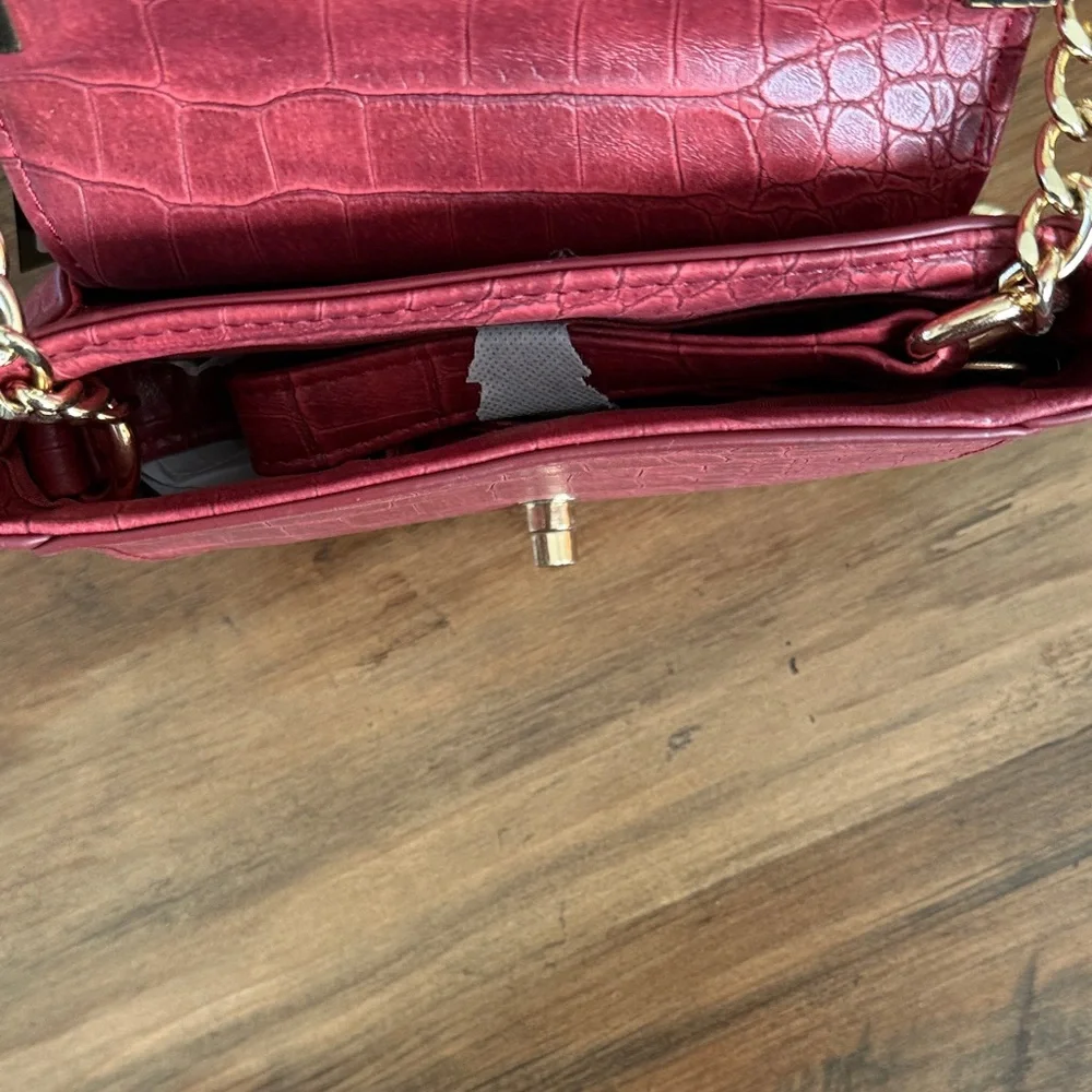 *BEBE* Michelle Mini Saddle Bag Crossbody Chain Strap Shoulder Purse - NEW - Picture 6 of 11